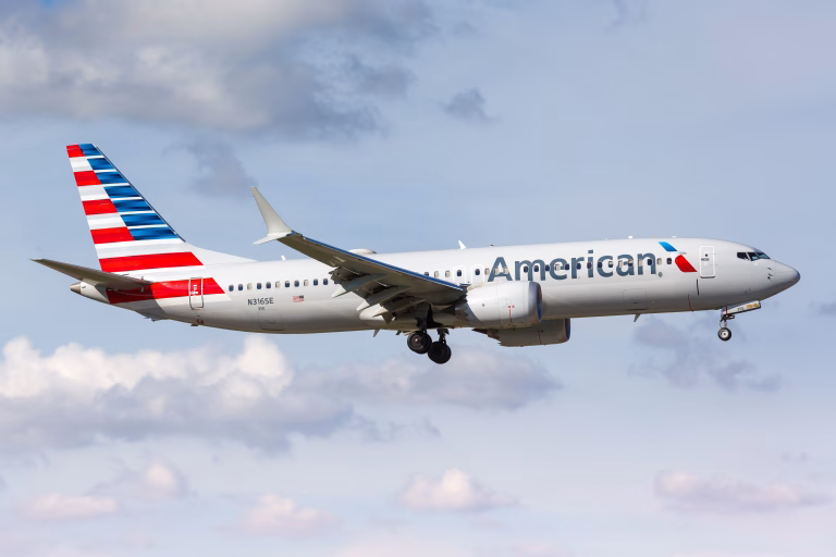 Laptopul unui pasager a luat foc în timpul zborului American Airlines