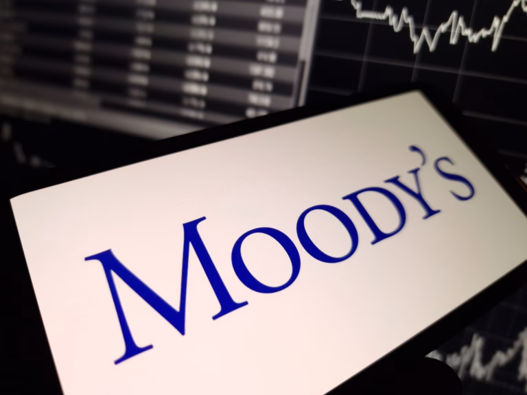Moody’s: Situația politică din România riscă să afecteze consolidarea fiscală
