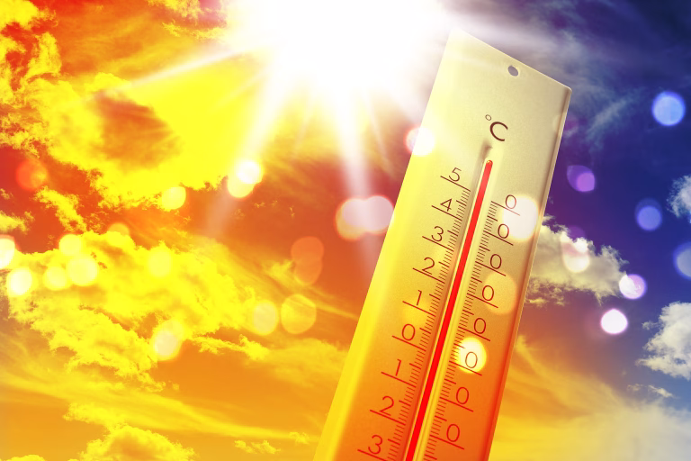 Canicula se intensifică: ANM a prelungit codul portocaliu până pe 22 august
