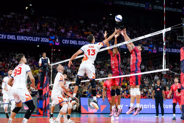 România învinge Franța cu 3-2 și avansează în optimile EuroVolley