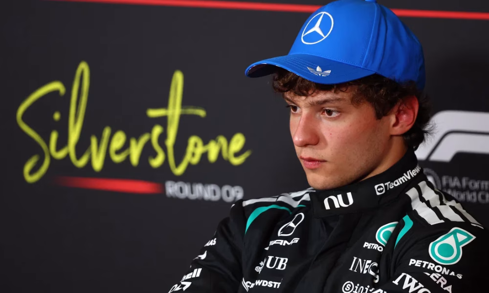 Antonelli câștigă haoticul GP al Spaniei