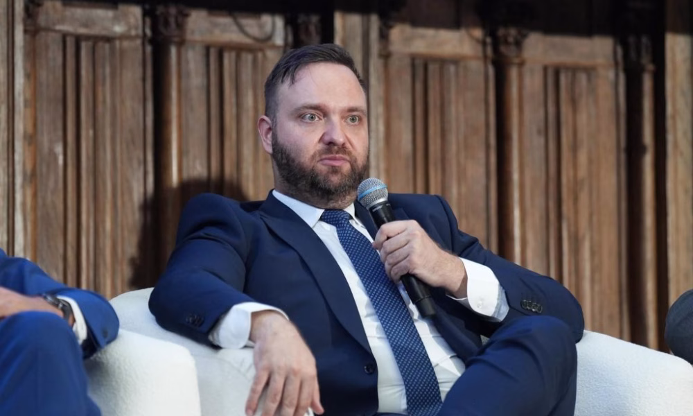 Fostul șef de cabinet al lui Sorin Grindeanu remunerat cu 30.000 Euro pe lună