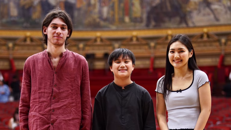 Jayden King, laureatul de numai 11 ani al Concursului Enescu 2026. Cine sunt câștigătorii Secțiunii Vioară
