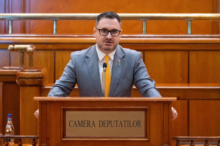 Scandal în Parlament: AUR contestă trimiterea militarilor în Ucraina