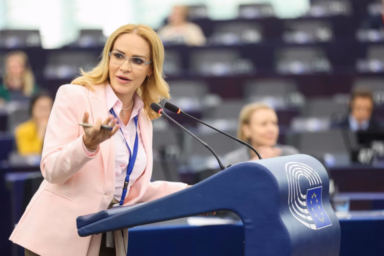 Gabriela Firea acuză USR și PNL de trădare prin acțiuni la Bruxelles