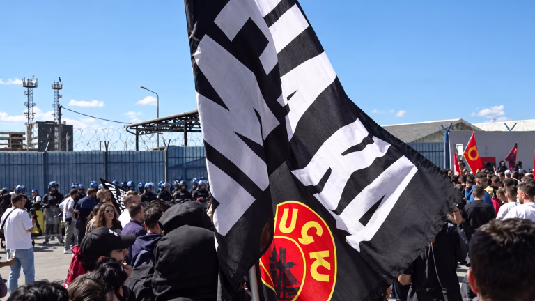 Proteste violente în Kosovo după condamnarea lui Hashim Thaci