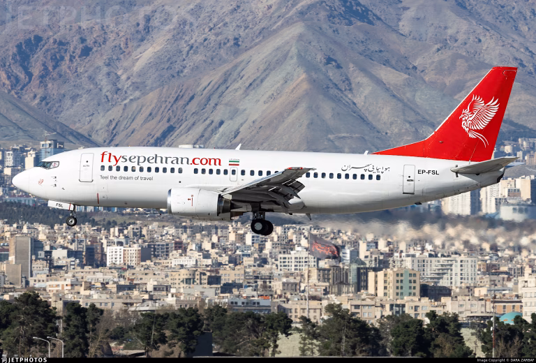 Incident aviatic la Sepehran Airlines: avionul revine de urgență