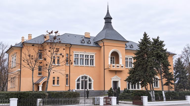 Tribunalul Constanța aprobă o nouă strategie pentru vânzarea