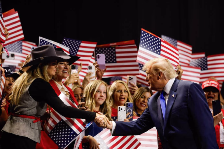 Dallas Texas, promisiunea lui Trump, Susan Collins, Thomas Massie, Trump 5000 dolari
