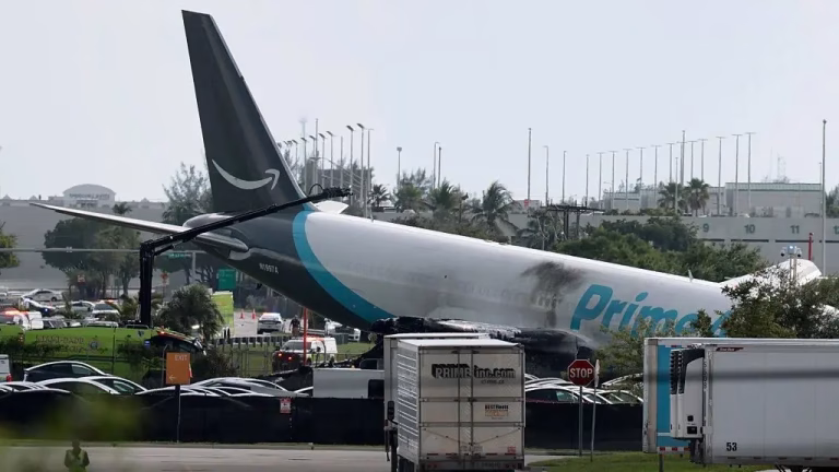 Avion Amazon, accident grav pe aeroportul din Miami