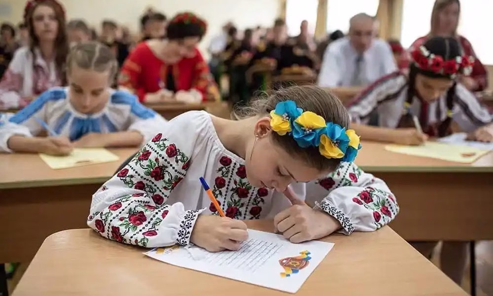 Copiii din Orlivka vor învăța în continuare în limba română