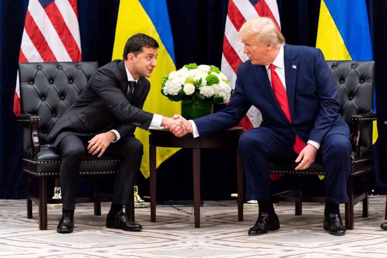 Trump îi cere lui Zelenski să nu atace infrastructura rusă de motorină
