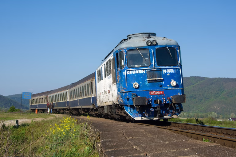CFR Călători riscă oprirea trenurilor din lipsă de buget