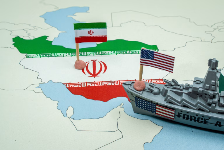 Atac asupra unei nave iraniene în strâmtoarea Ormuz