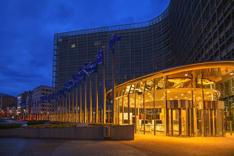 UE investește 200 milioane EUR în Groenlanda