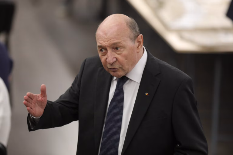 Băsescu: Tandemul Georgescu-Simion poate duce România la faliment