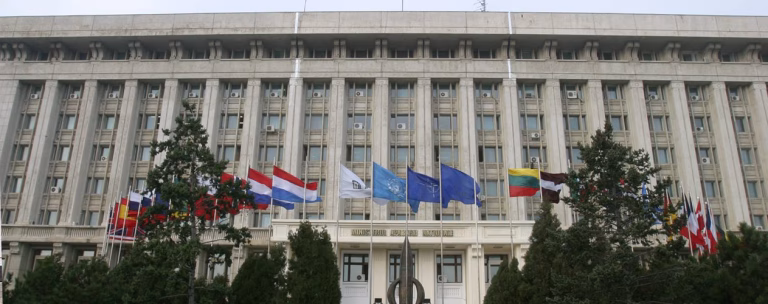 MApN cumpără patru radare mobile de apropiere și aterizare