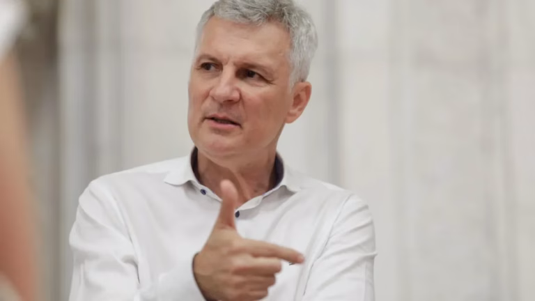 Daniel Zamfir critică conducerea lui Ilie Bolojan
