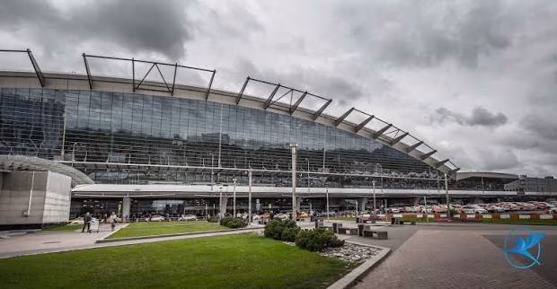 Atac masiv cu drone în regiunea Moscova, patru aeroporturi închise