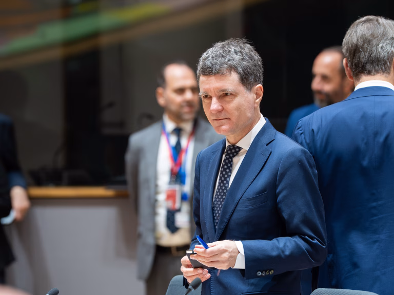 Nicușor Dan discută cu Comisia de la Veneția despre alegeri