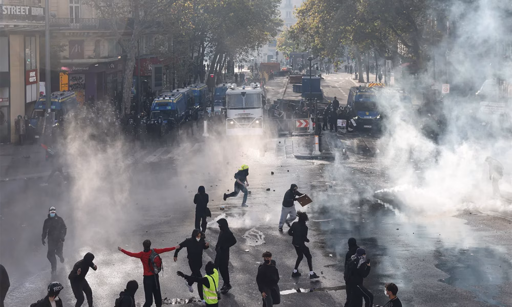 Franța mobilizează militari pentru protestele de sâmbătă