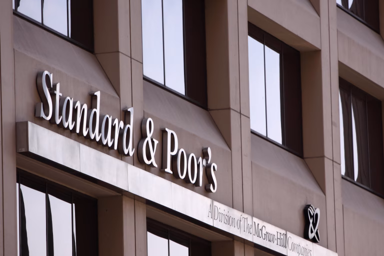 Standard & Poor’s menține ratingul României