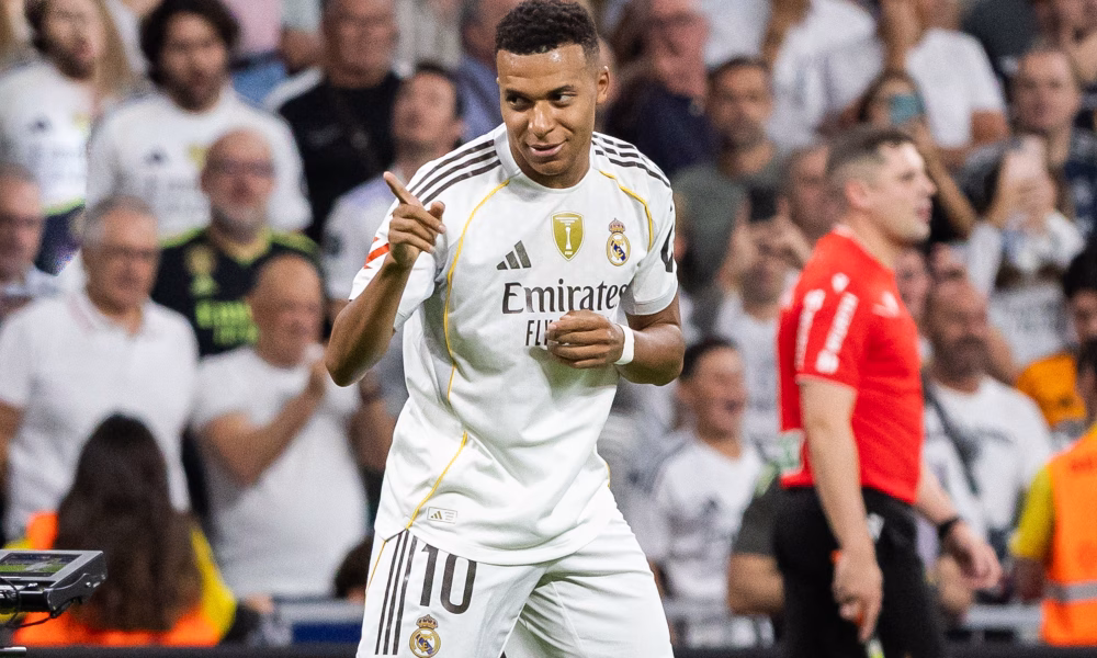 Firme chineze rup contractele cu Mbappé, care își cere scuze
